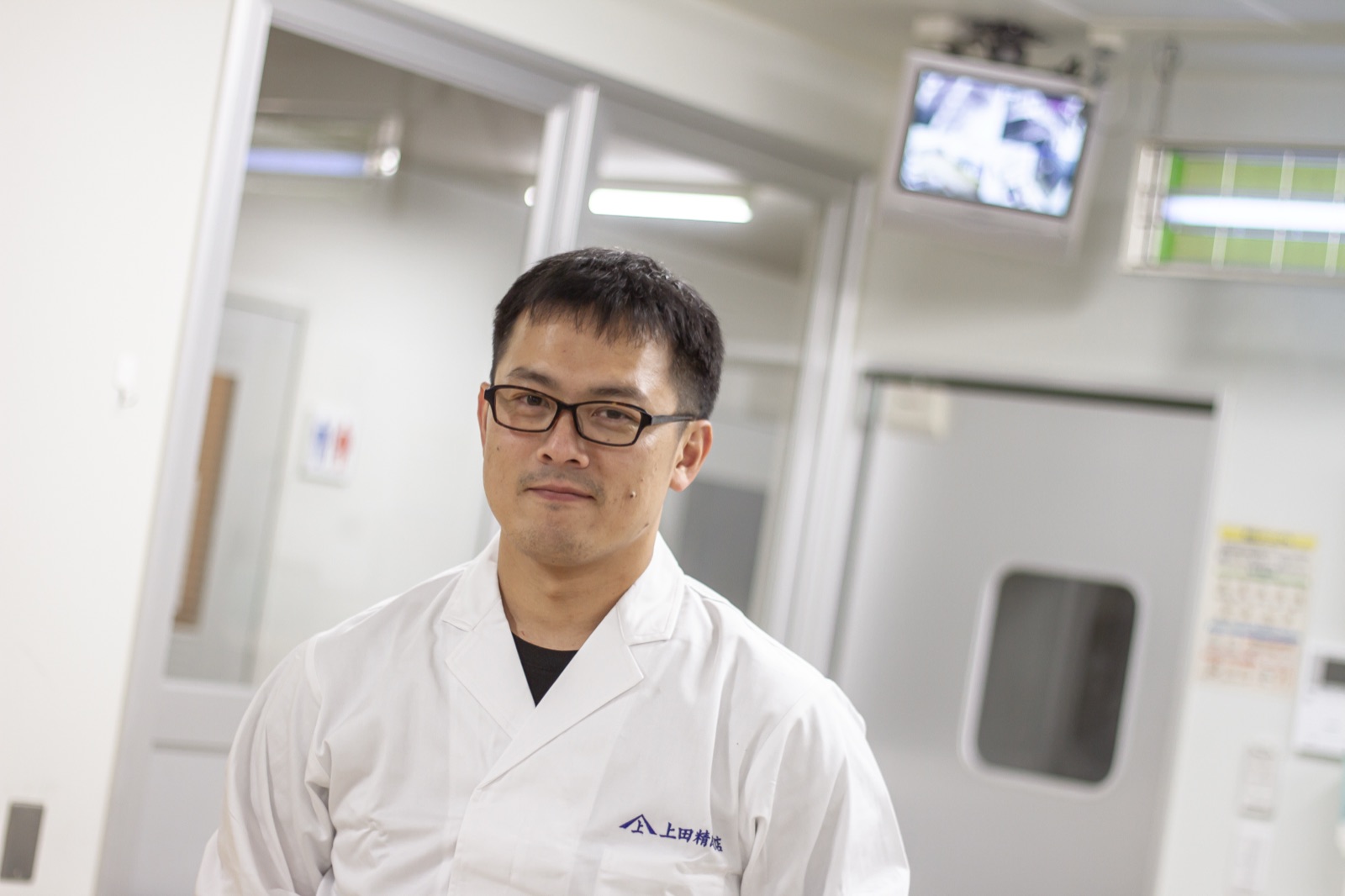 上田精肉店店主